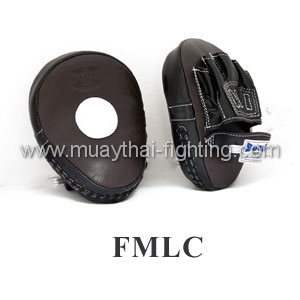 Boon Muay Thai Punching Mitts Curved FMLC