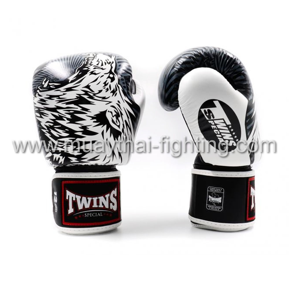 Twins Fancy Boxing Gloves Wolf FBGVL3-50 white