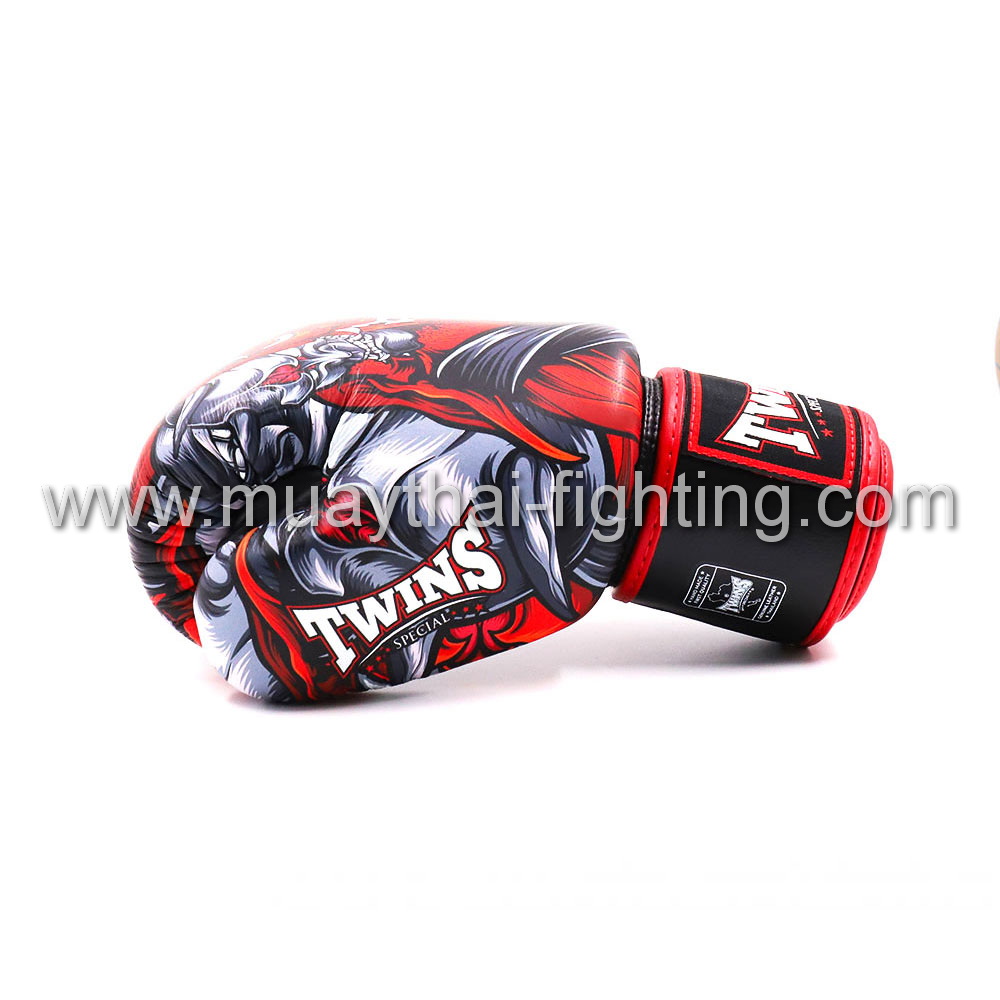 Twins Fancy Boxing Gloves Kabuki FBGVL3-58 Red